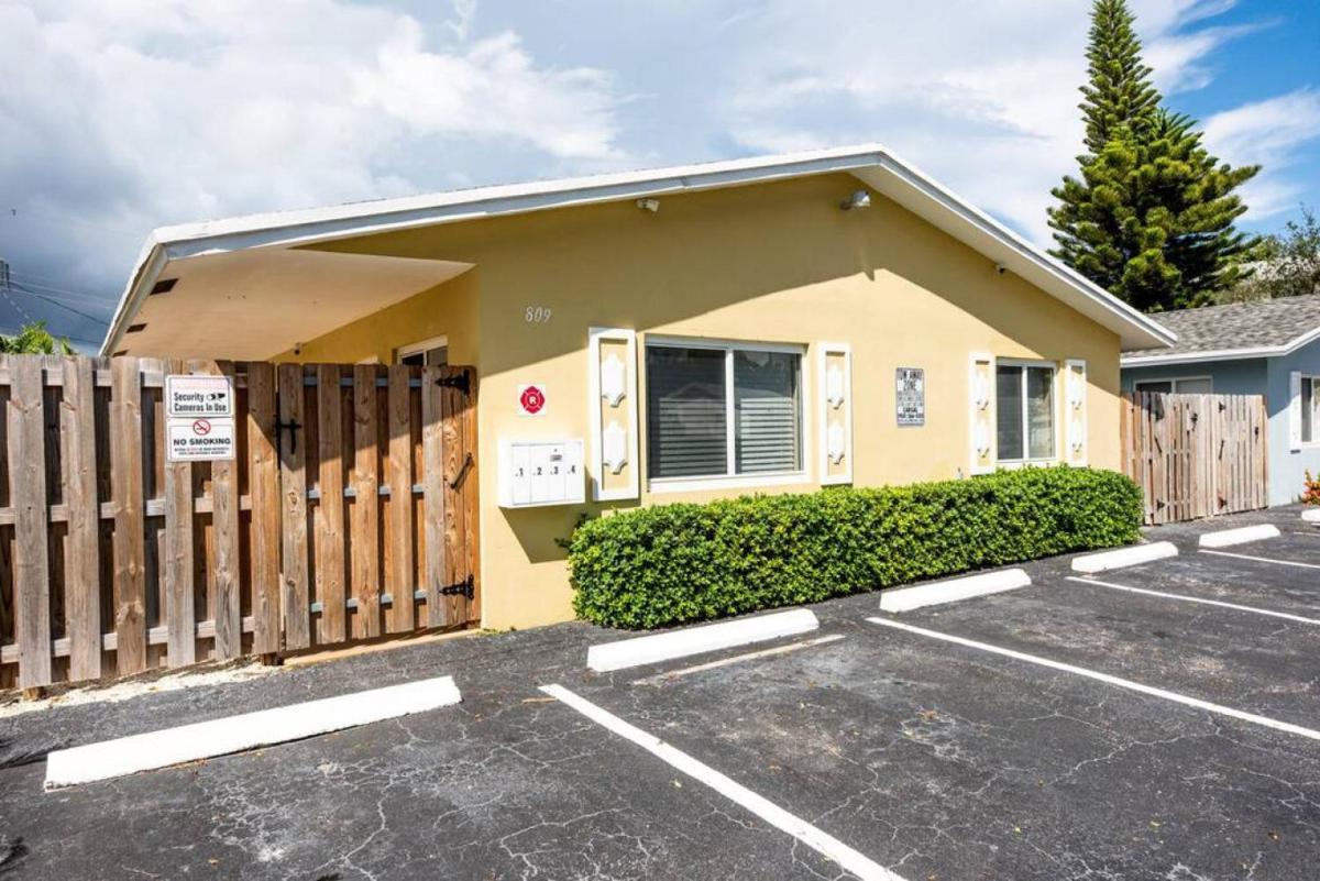 The Retreat 2 - Wilton Manors - Housity