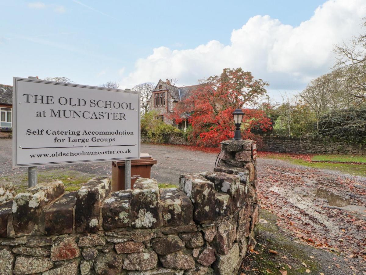 Old School Muncaster House - Housity