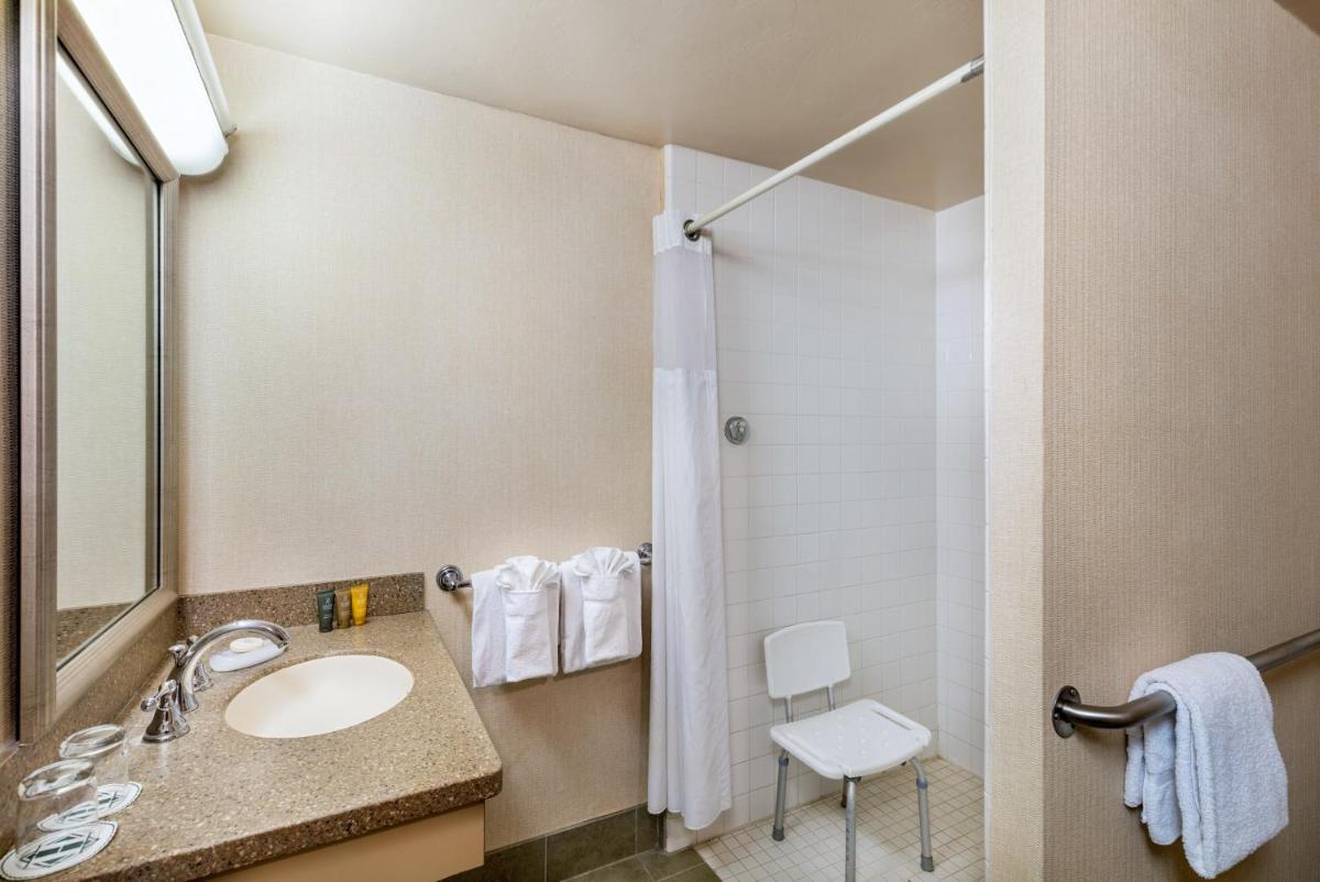 Handlery Hotel San Diego - Housity