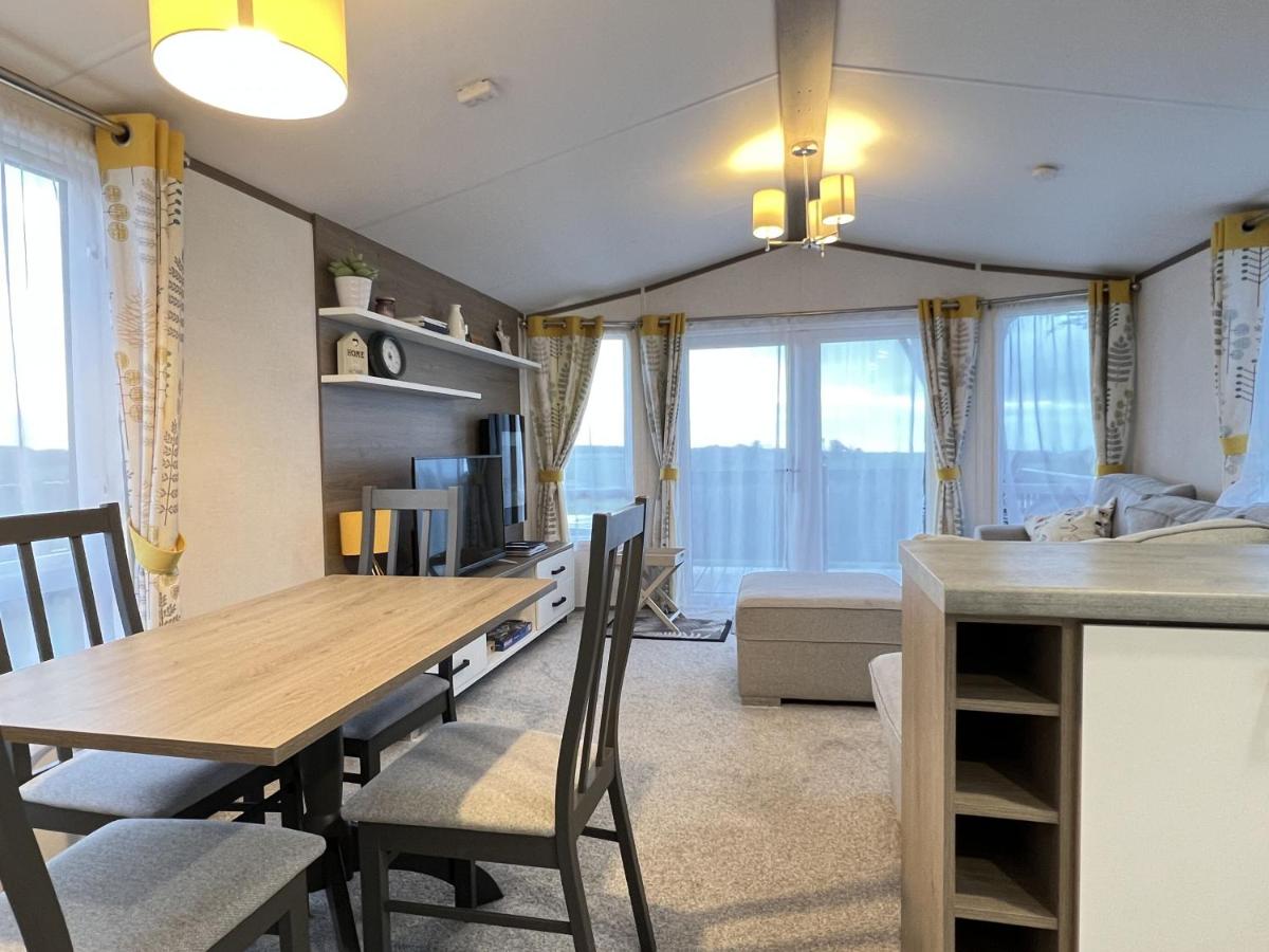 Stewarts Resort Lodge 33 - Housity