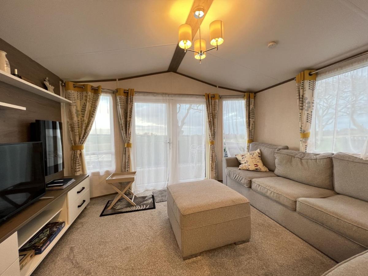 Stewarts Resort Lodge 33 - Housity