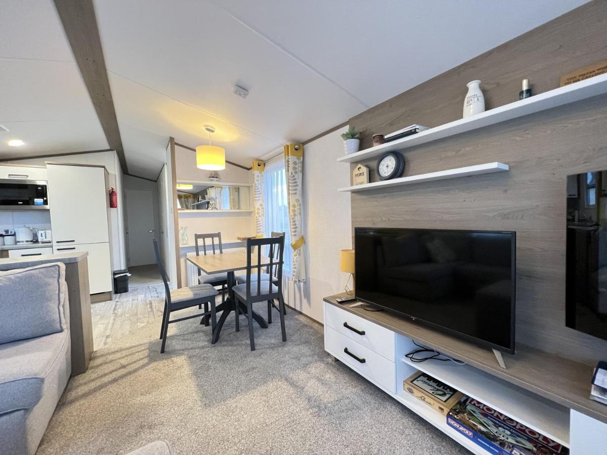 Stewarts Resort Lodge 33 - Housity