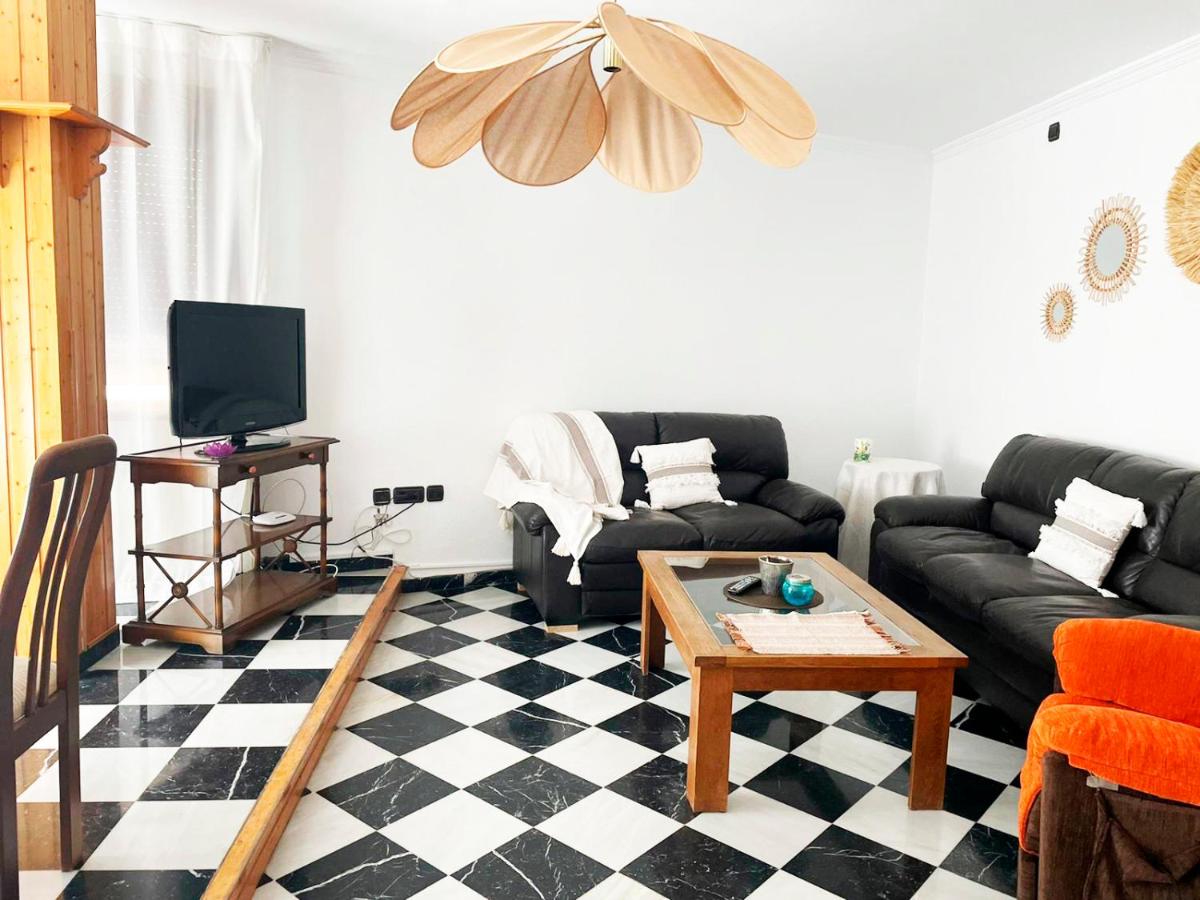 La Plaza Suites - Housity