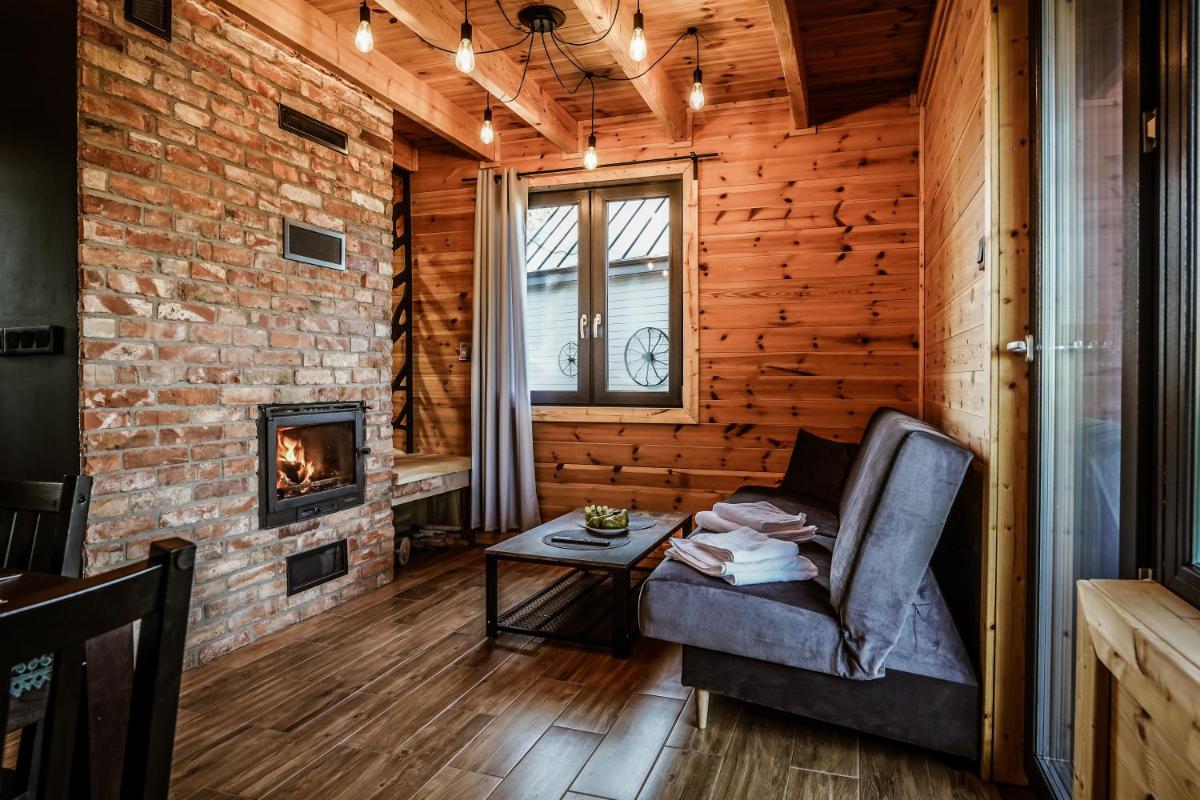 Domki na Kaszubach - Chabry i Rumianki - Roztoka, Przywidz - Basen Sauna Jacuzzi KASZUBY - Housity