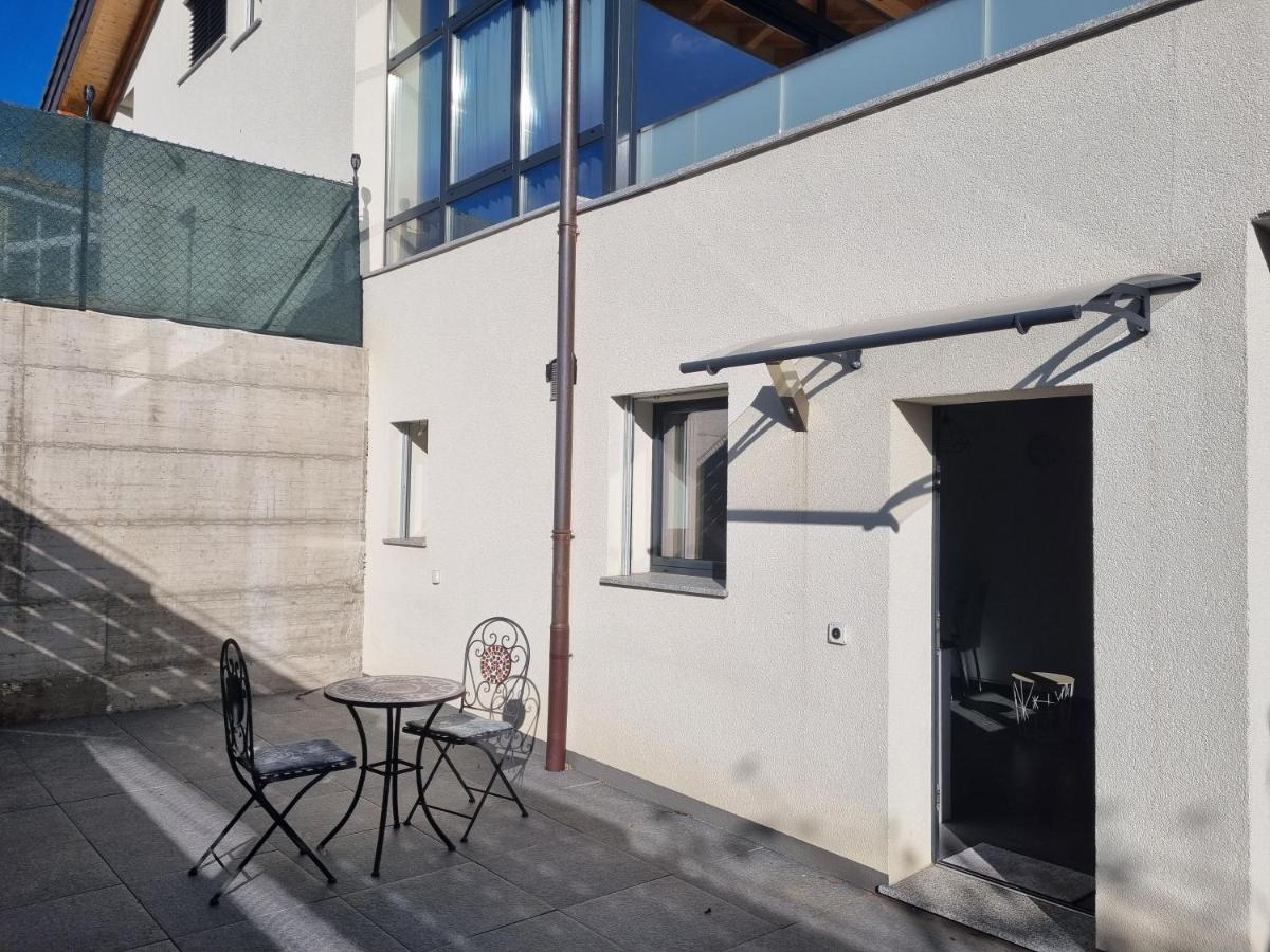 Studio Blackbird - Housity