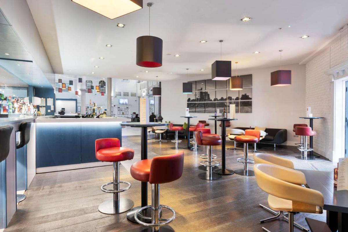 Park Inn by Radisson Cardiff City Centre - Housity