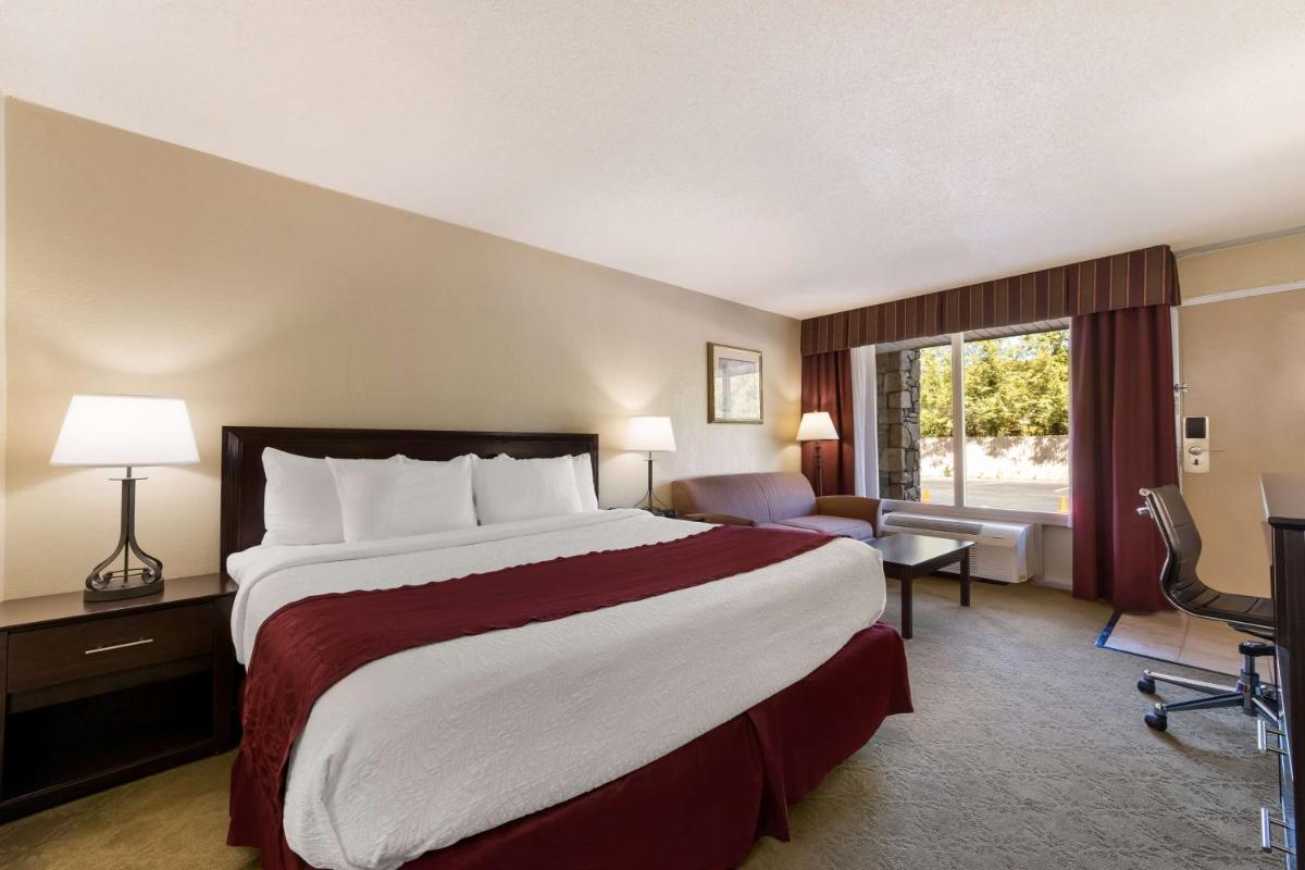 Best Western Mountain Lodge At Banner Elk - Housity