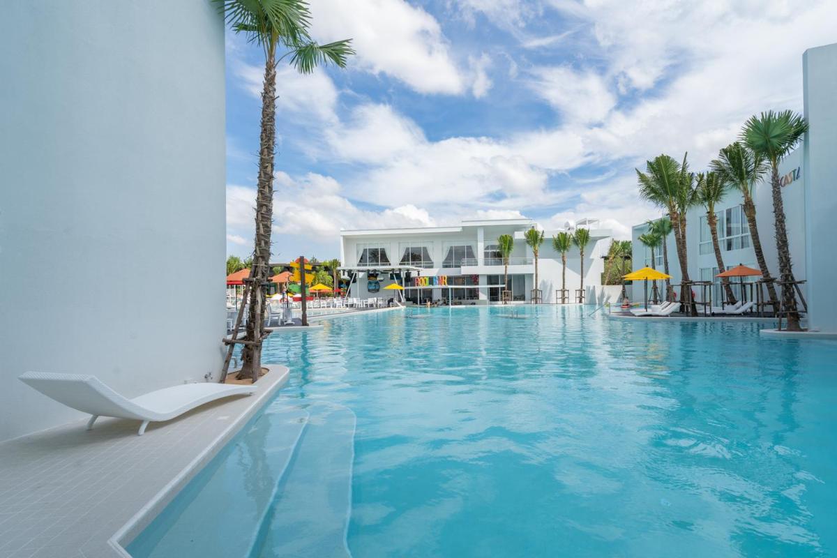 Suitetrails - The Gems Mining Pool Villas Pattaya