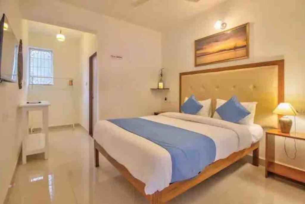 7BHK Villa De Flora with Large Pvt Pool @Calangute - Housity