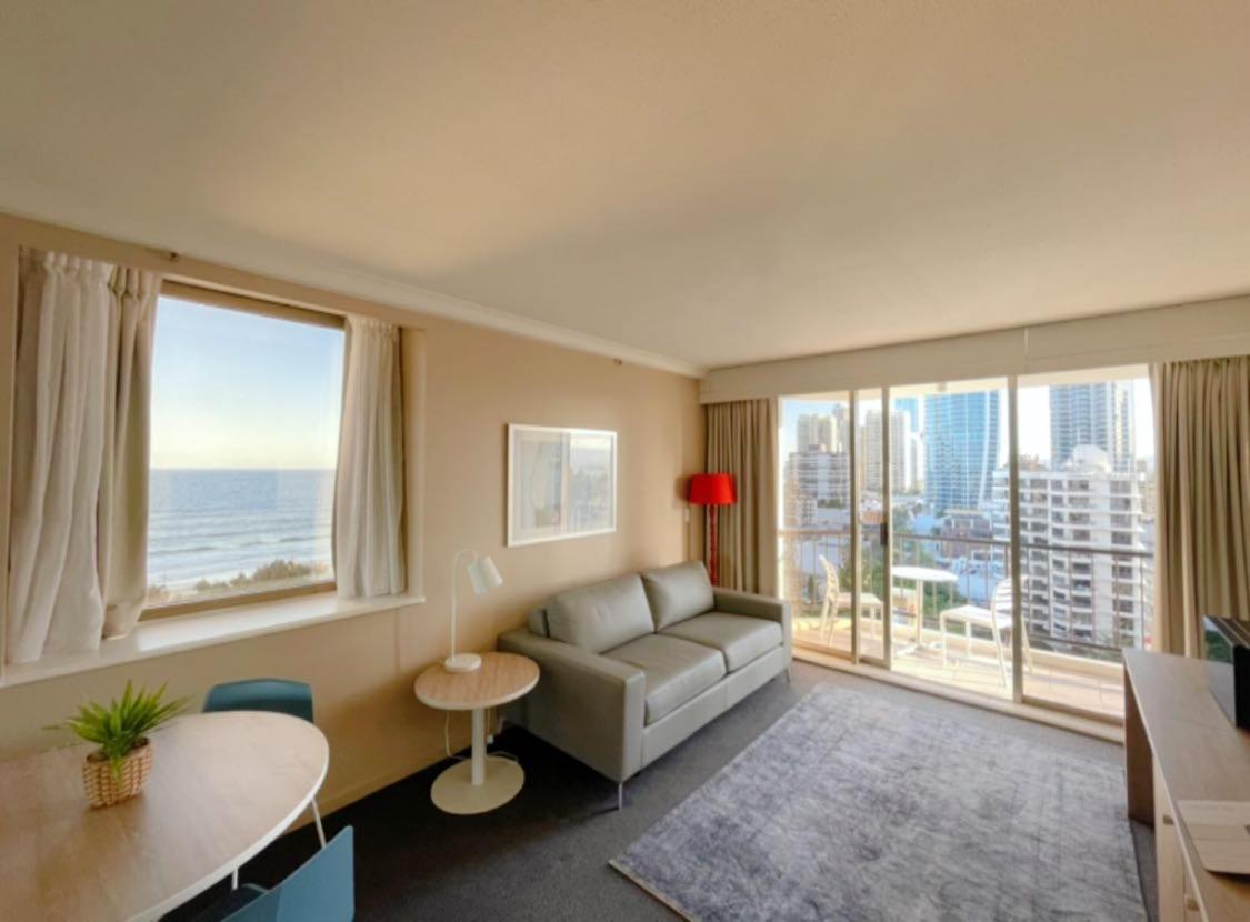 Luxury apartment & Ocean View in Surfers Paradise - Housity