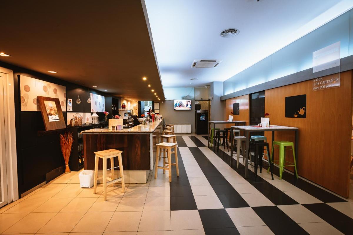 Un restaurante o sitio para comer en Hotel Spa Sinagoga
