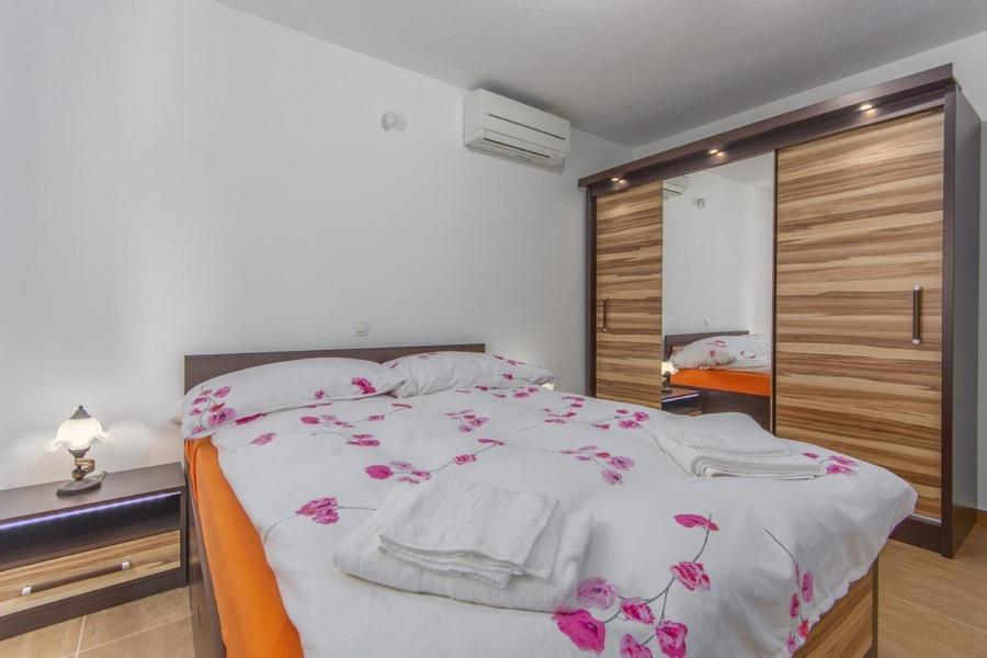 Villa Filo Apartments - Housity