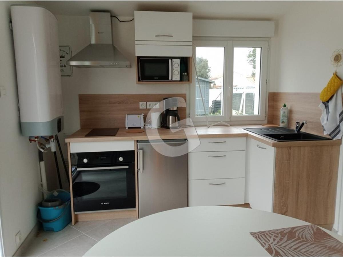 Studio cosy à 150m de la plage et du port, idéal pour 2 pers. avec terrasse et parking. - FR-1-357-277 - Housity