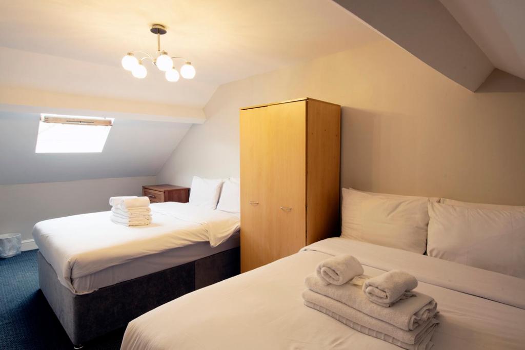 Box Guesthouse - Newport - Housity