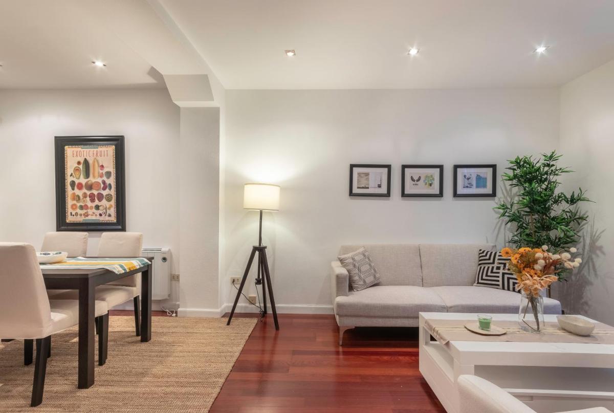 Bilbao Old Town IX by Aston Rentals - Housity