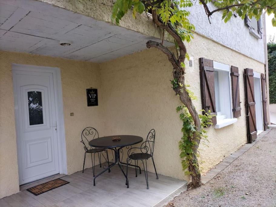 Charmant petit appartement - Housity