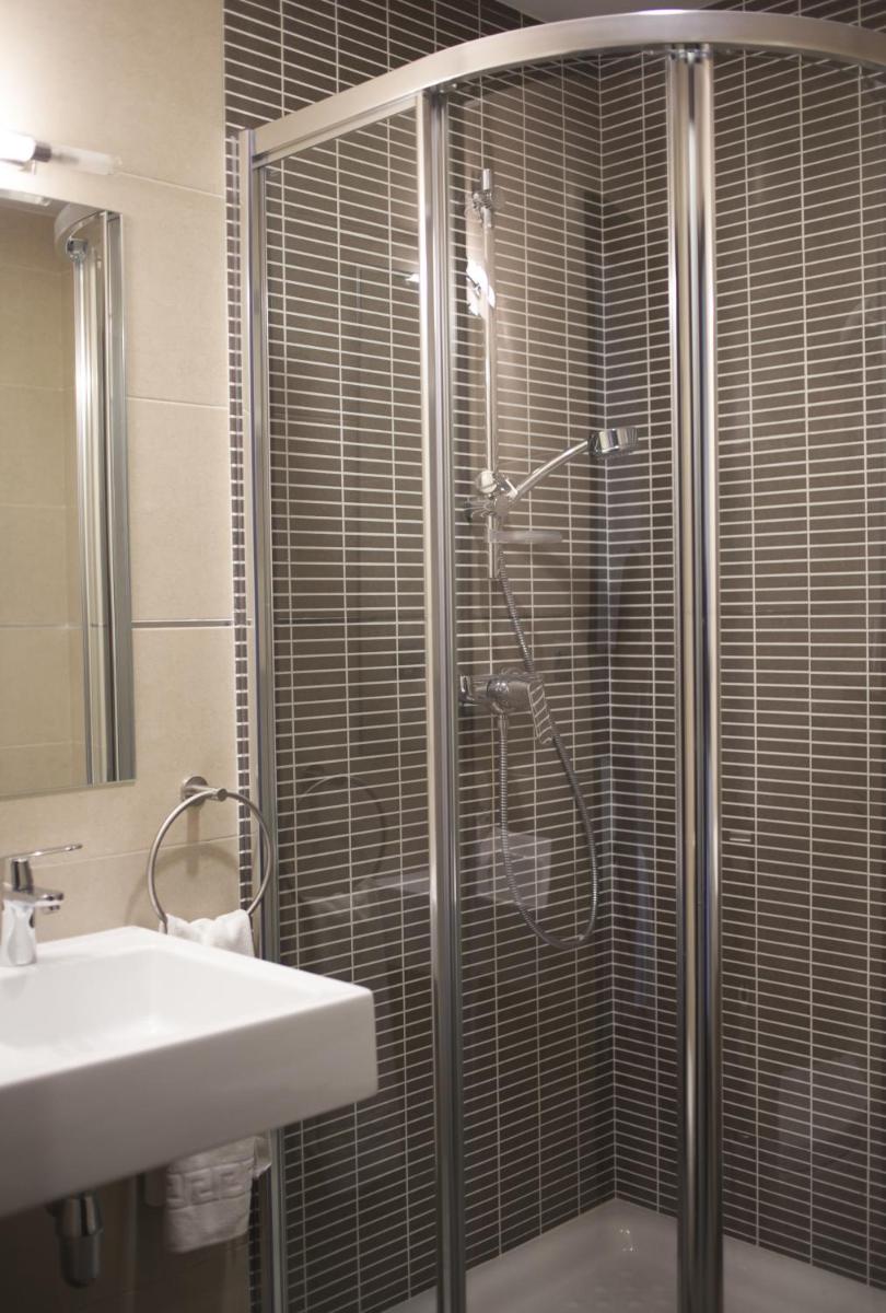 Hotel Restaurante El Corte - Housity