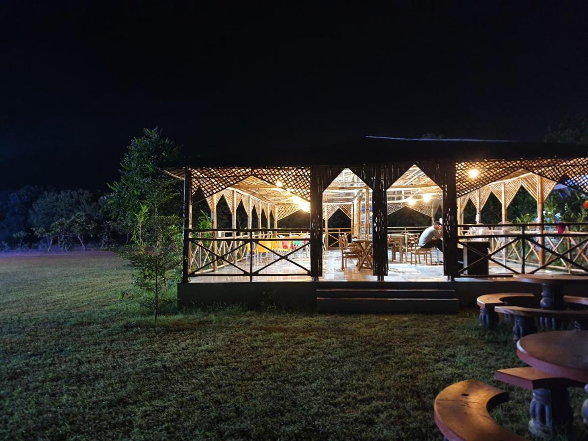 MODHERA SUNRISE RESORT - Tents Bhungas Jungle Restaurants & Candlelight Dining - Housity