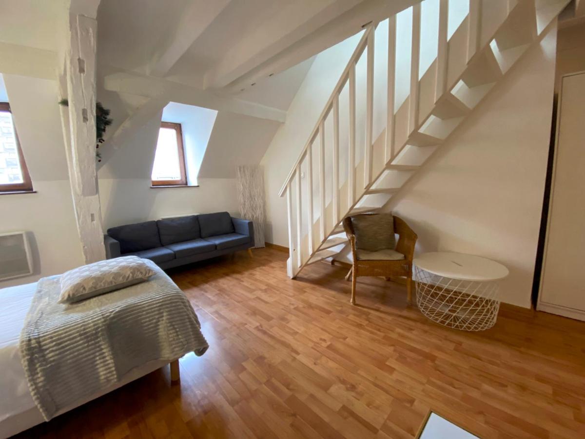 Appartement Place les Halles Parking - Housity