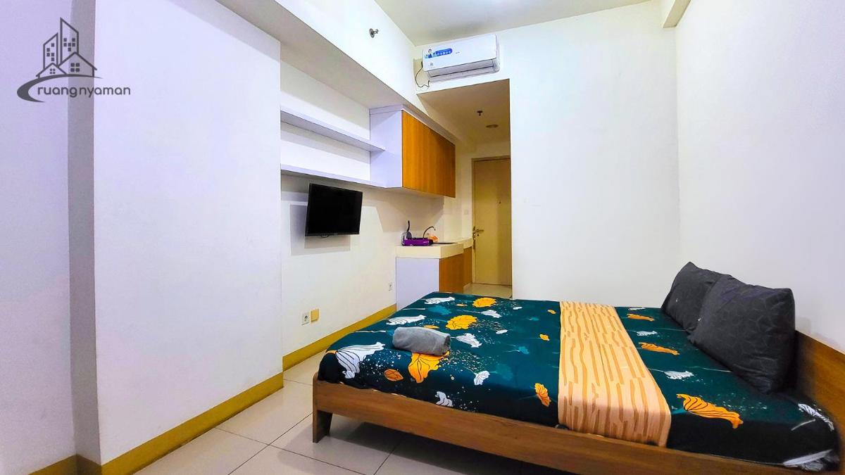 Anggun Room at TreePark Apartment Serpong BSD - Housity