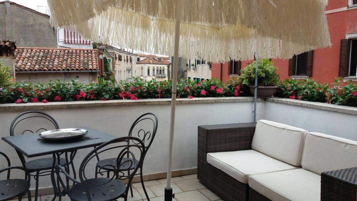 Savoia e jolanda Apartments - Housity