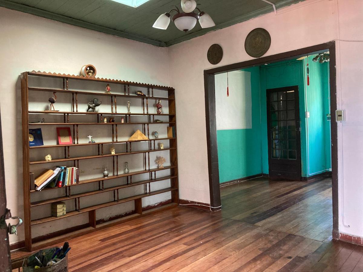 Hostal brons - Housity
