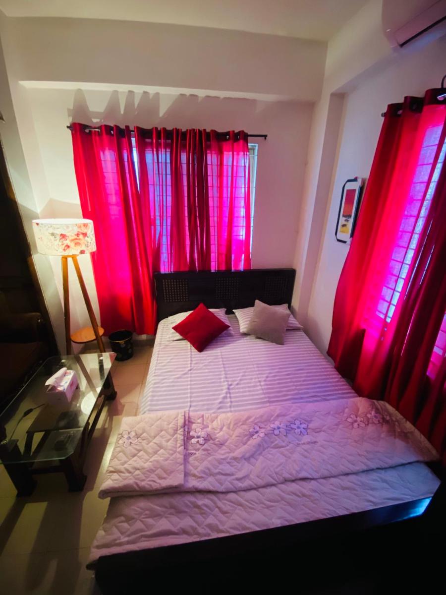 Cozy Budget Friendly Ac Room (Non Attached) - Housity