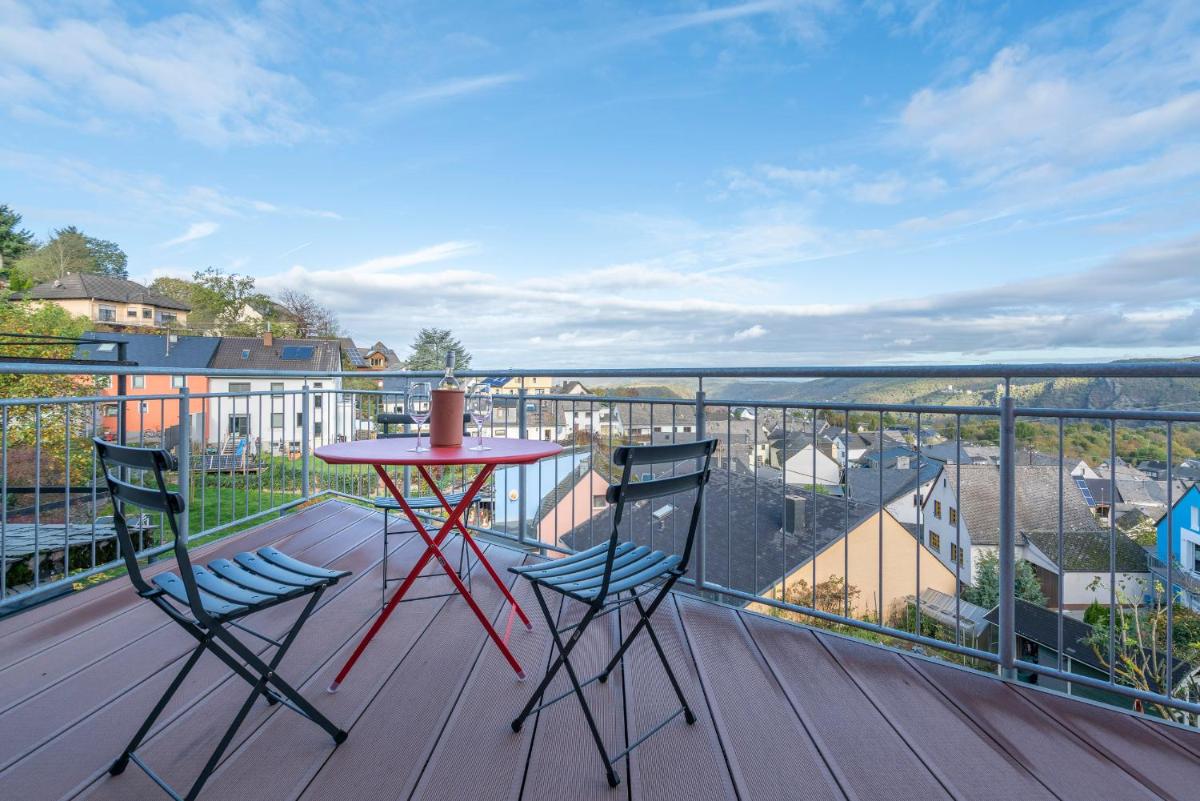 Franze´s Haus - mit Rhein- & Burgenblick - Housity