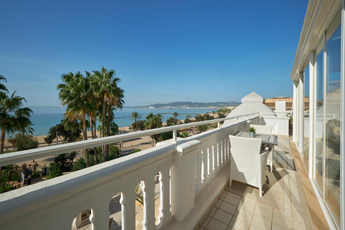Un balcón o terraza de Hotel Ciutat Jardi