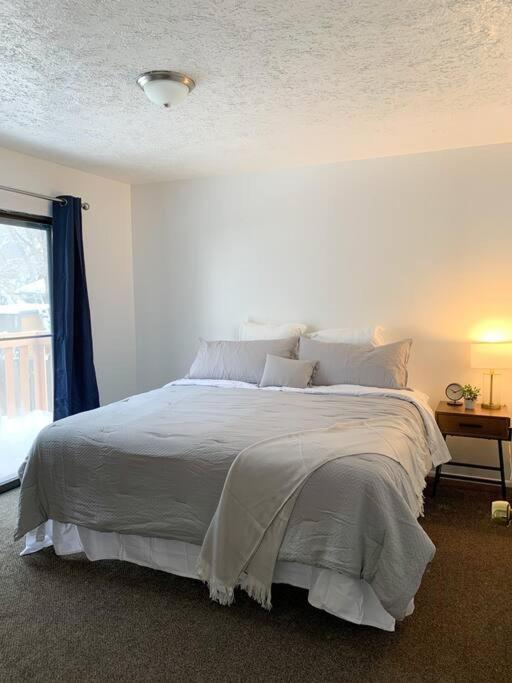 Comfy Duplex in the Heart of Salt Lake Valley - Housity