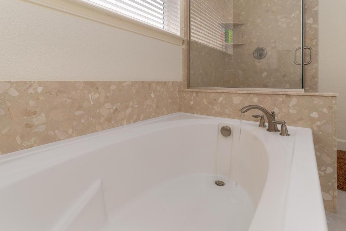 Dream Family Home in South Reno 4 bed 30 Min to Lake Tahoe - Housity
