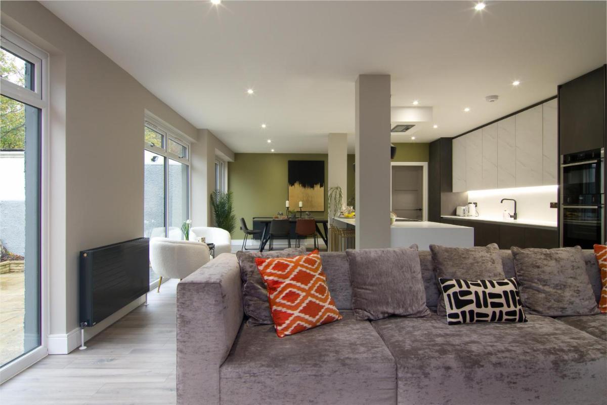 Festival Villa and City Villa - Housity