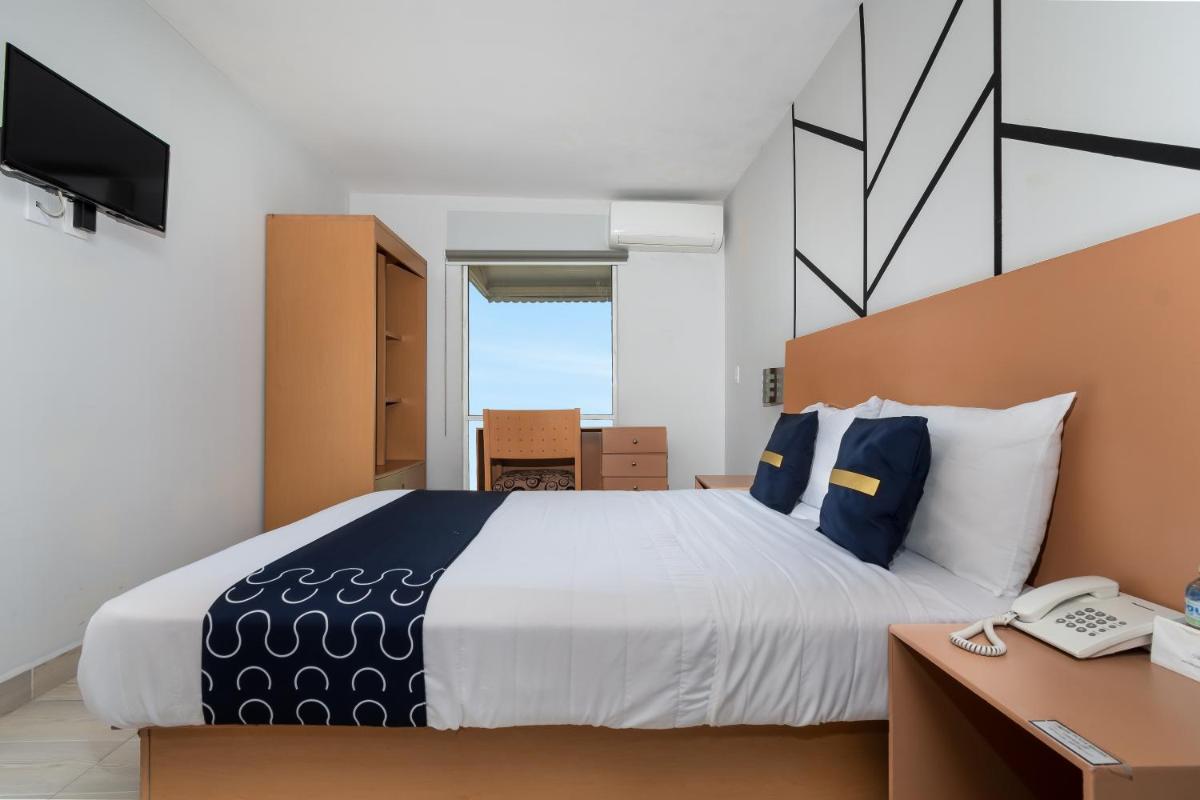 Hotel Plaza Regina Torreon - Housity
