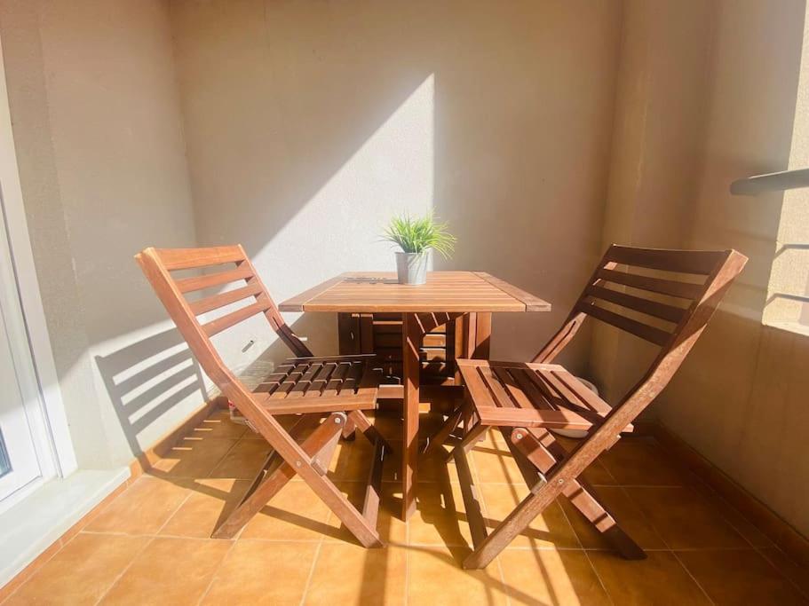 Apartamento de dos dormitorios en Almería. - Housity