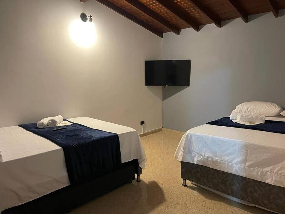 Cozy house en envigado con Jacuzzi - Housity