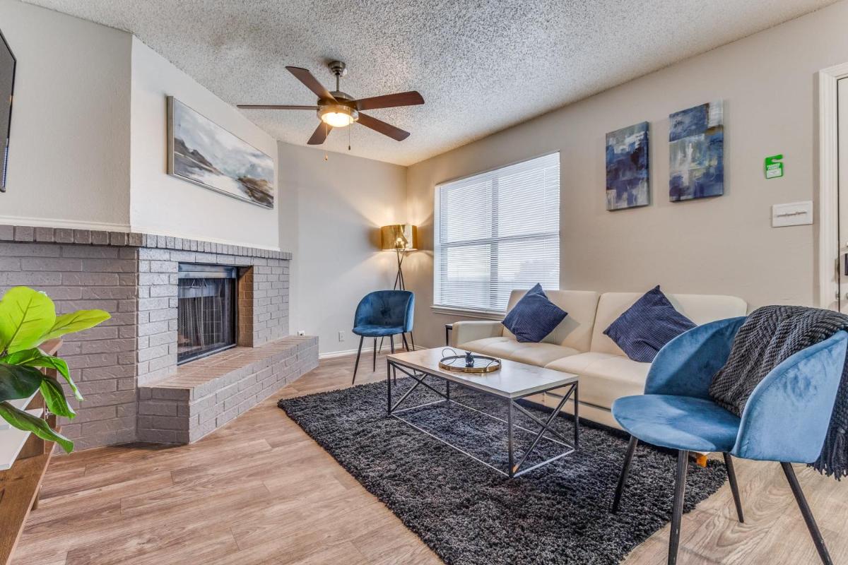 Luxe 2BR CozySuites Mueller by DT UT Domain #230 - Housity