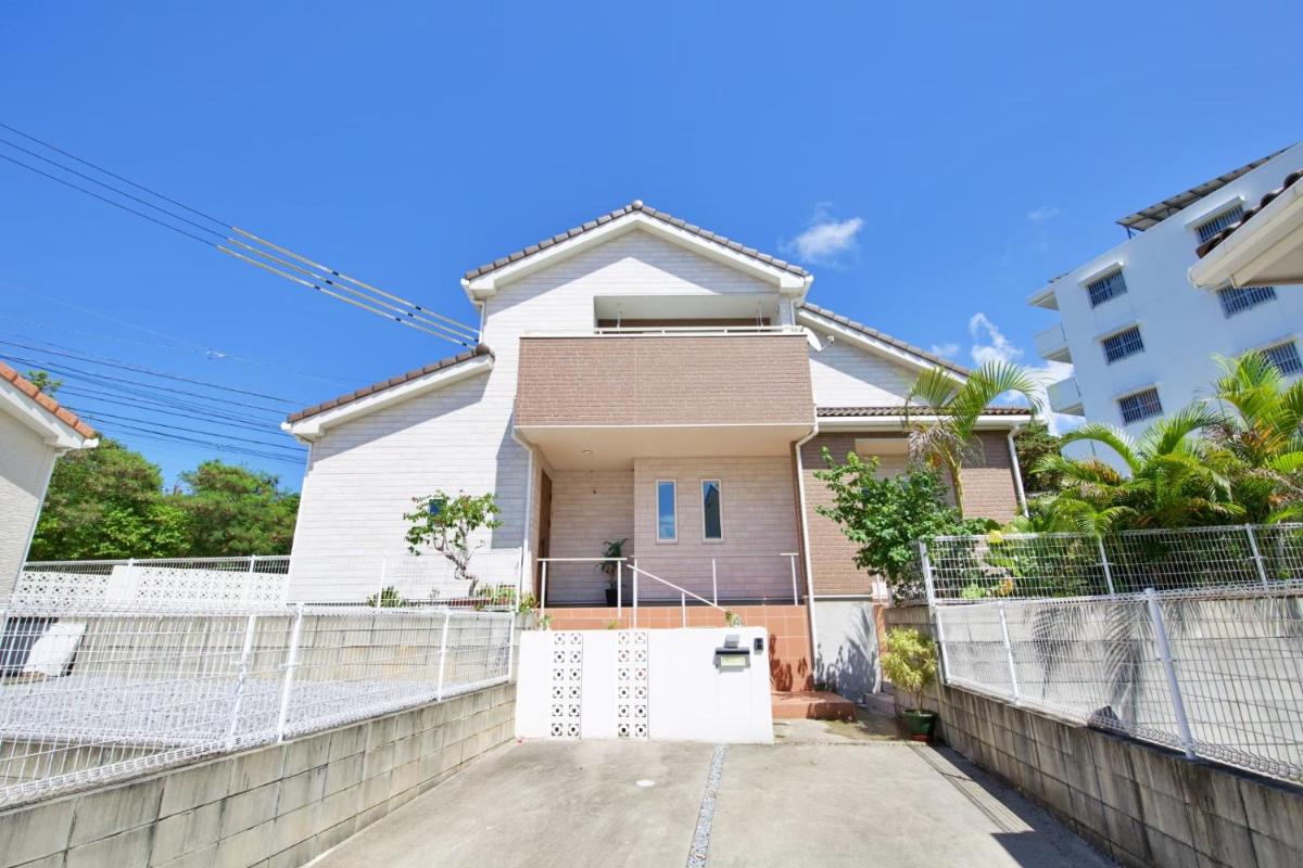 Churaumi House - Housity