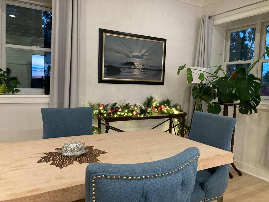 Sea-renity Beach Home, Shippan Point - Housity