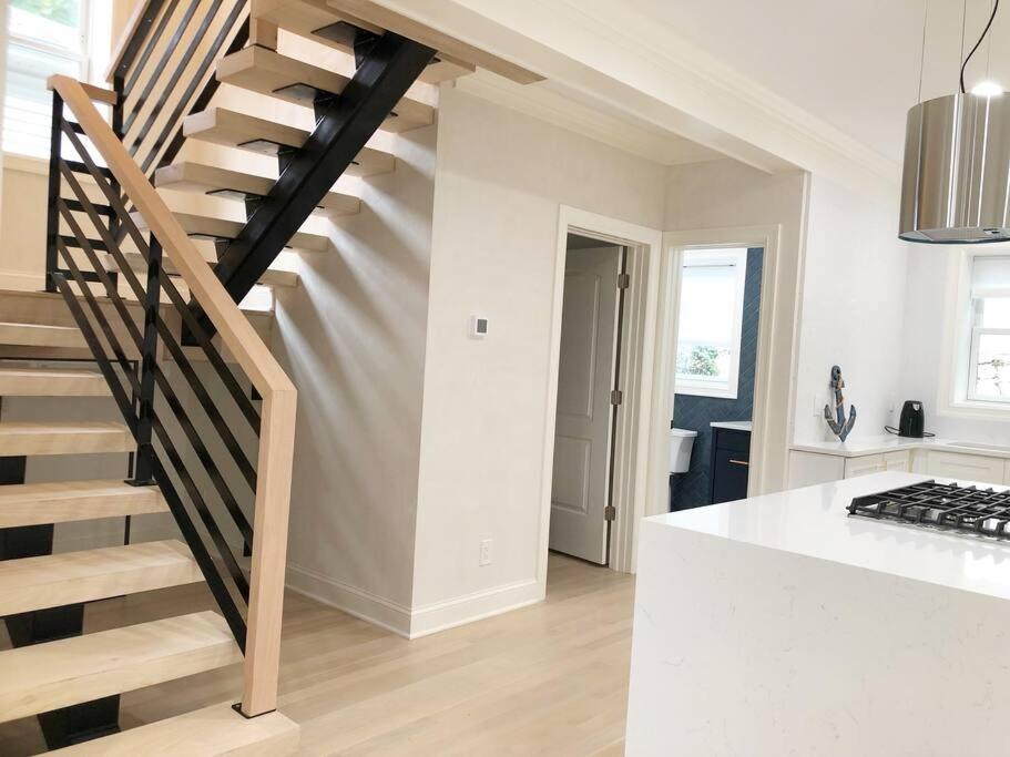 Sea-renity Beach Home, Shippan Point - Housity