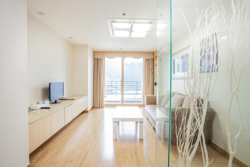 Bugok Ilsung Condo - Housity