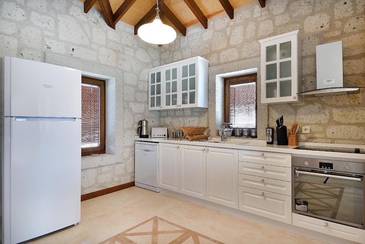 Dreamy Villa near Beach with Backyard in Bozcaada - Housity