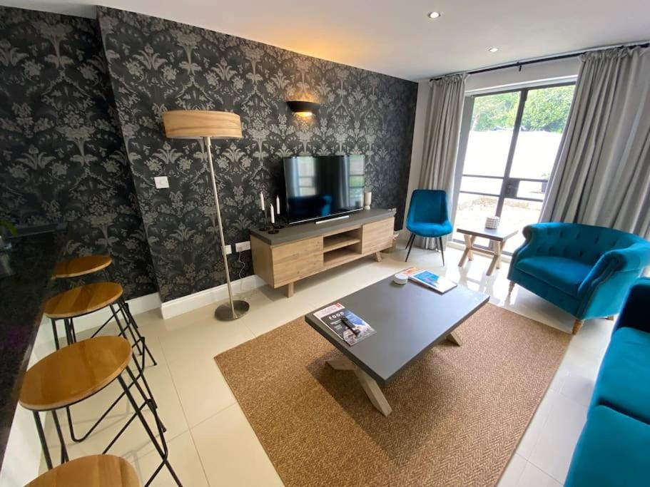 2 Bedroom Apartment With Garden Lansdown Bath - Housity