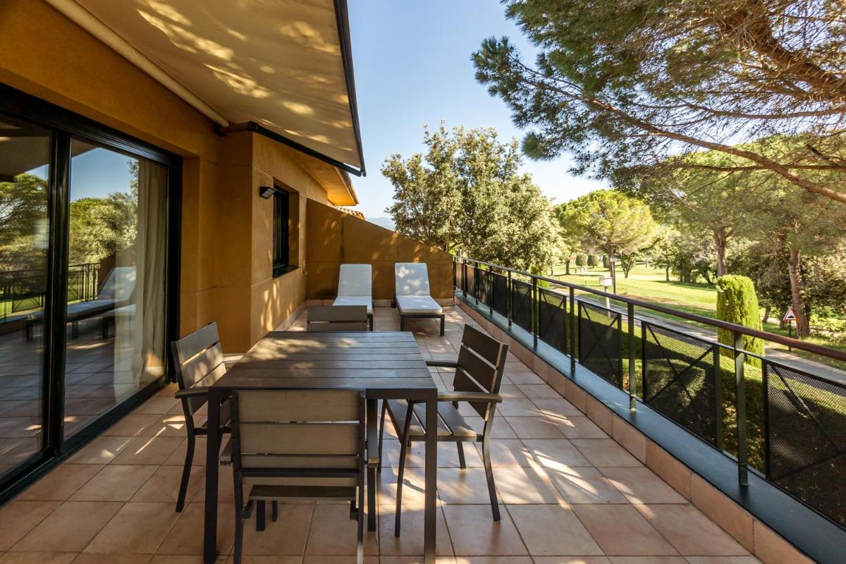 Un balcón o terraza de Apartahotel Suites Vila Birdie