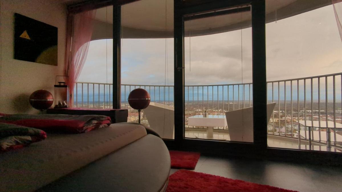 Sky-Romantic-Room - Housity