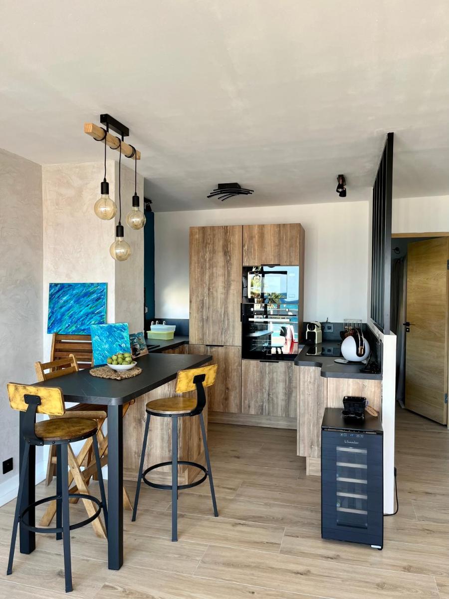 Sanary view - Housity