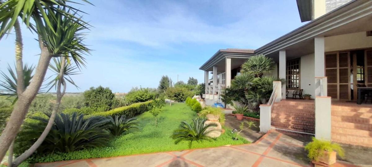 Villa Sanna Con Piscina - Housity