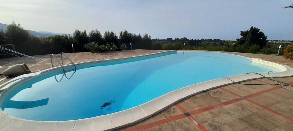 Villa Sanna Con Piscina - Housity