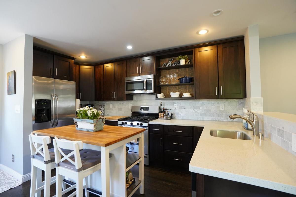Redwood City Bright 3Bd 2Bath Downtown - Housity