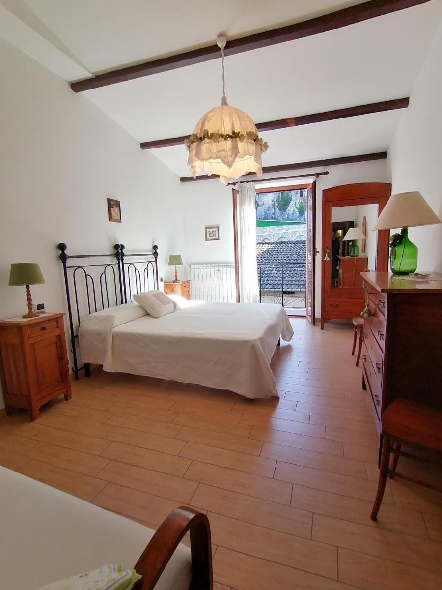 Il Sorriso - Housity