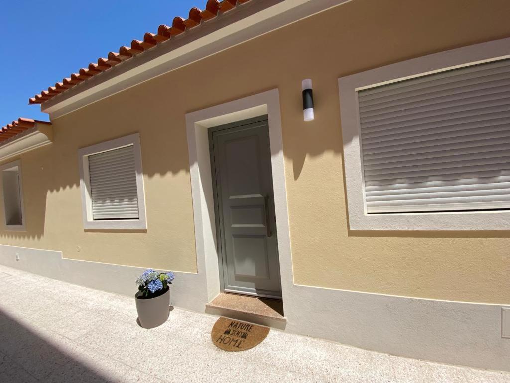 THE ORANGE TREE HOUSES - vista Pátio by Live and Stay - Housity